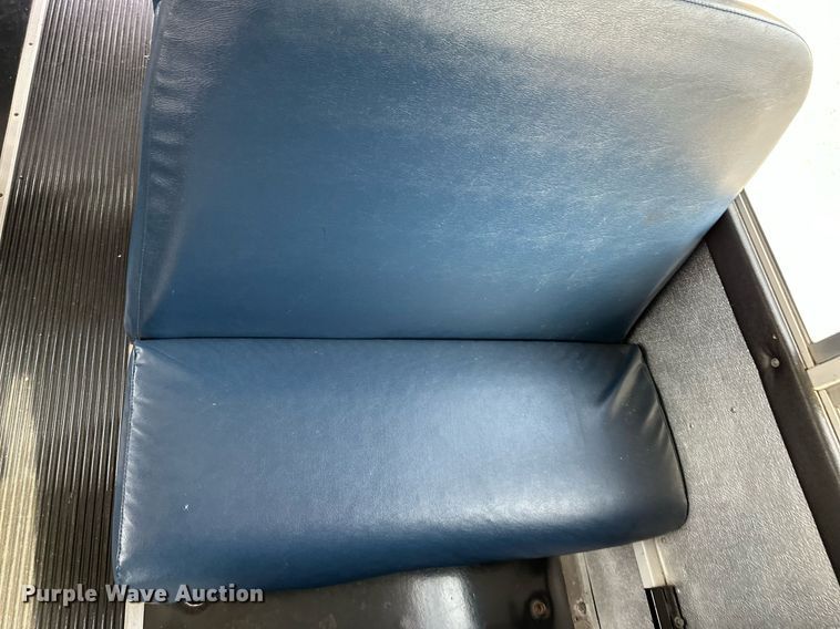 image for item DS2131 2008 Thomas Minotou  school bus