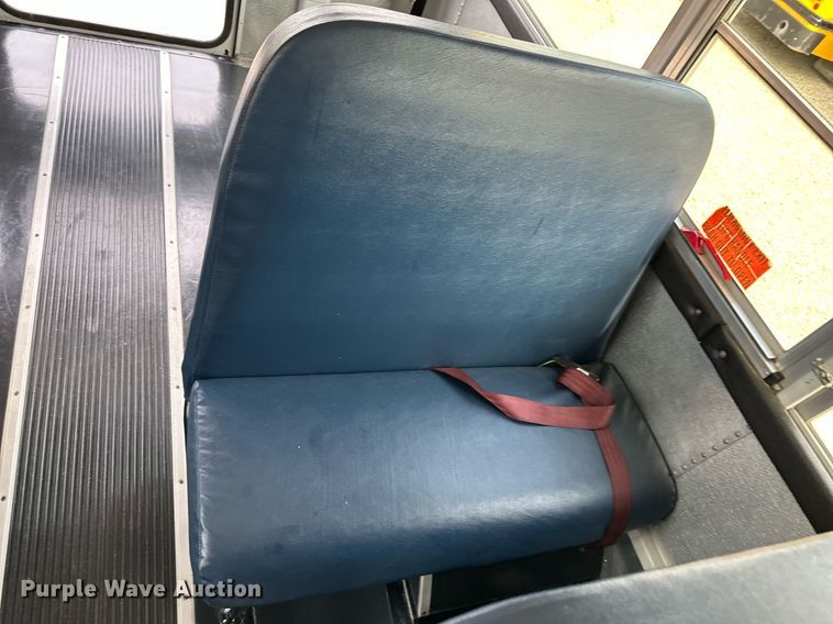 image for item DS2131 2008 Thomas Minotou  school bus