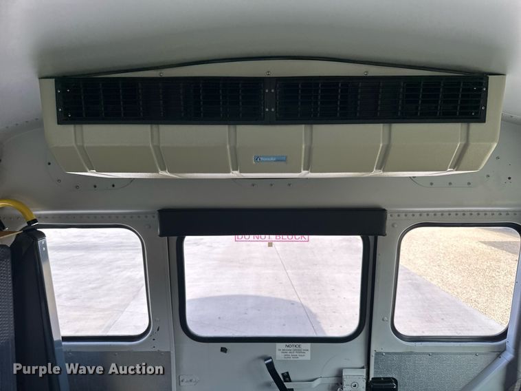 image for item DS2131 2008 Thomas Minotou  school bus