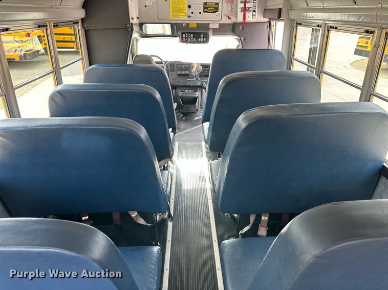 image for item DS2131 2008 Thomas Minotou  school bus