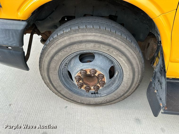 image for item DS2131 2008 Thomas Minotou  school bus