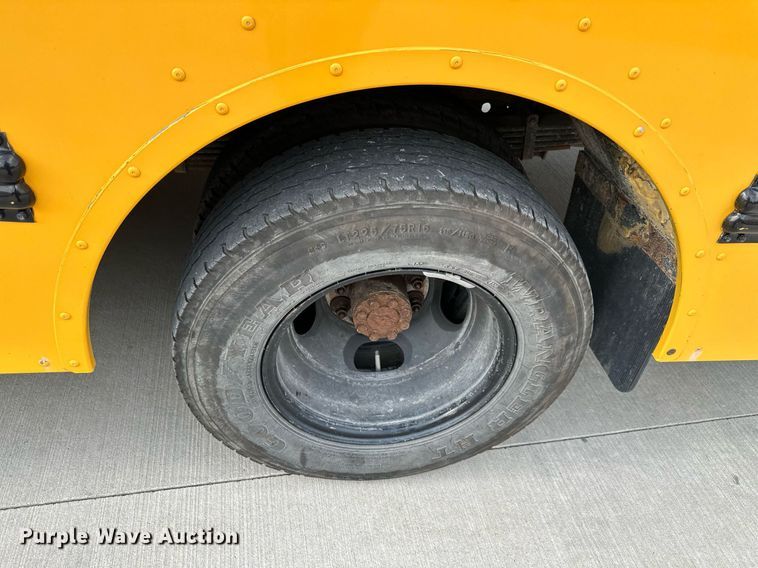 image for item DS2131 2008 Thomas Minotou  school bus