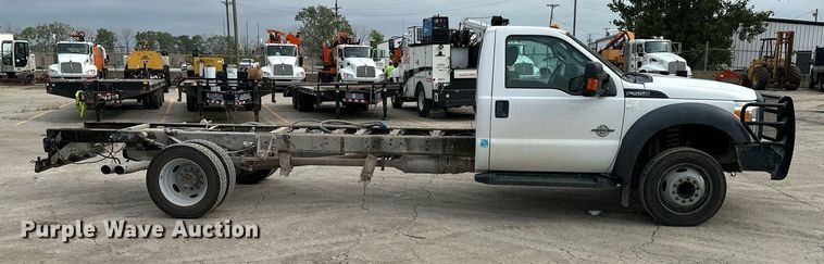 image for item DS2138 2016 Ford F550  truck cab and chassis