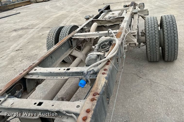 image for item DS2138 2016 Ford F550  truck cab and chassis