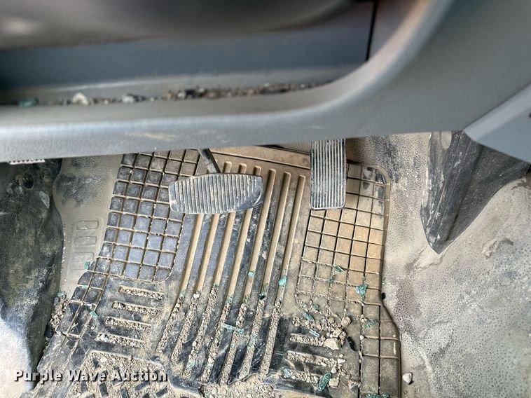 image for item DS2138 2016 Ford F550  truck cab and chassis