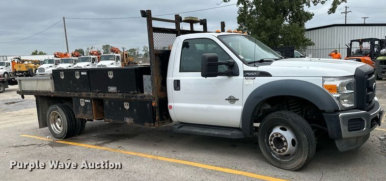 image for item DS2140 2014 Ford F550  flatbed truck