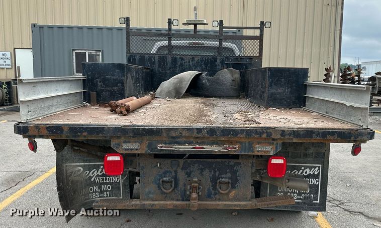 image for item DS2140 2014 Ford F550  flatbed truck