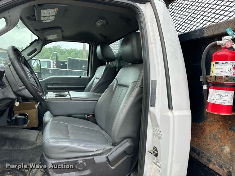 image for item DS2140 2014 Ford F550  flatbed truck