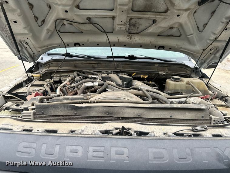 image for item DS2140 2014 Ford F550  flatbed truck