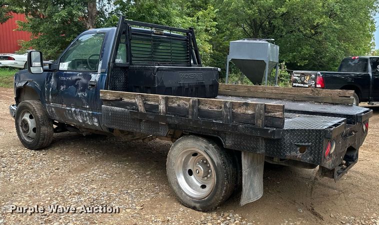 image for item DS2141 1992 Chevrolet C3500  flatbed pickup truck