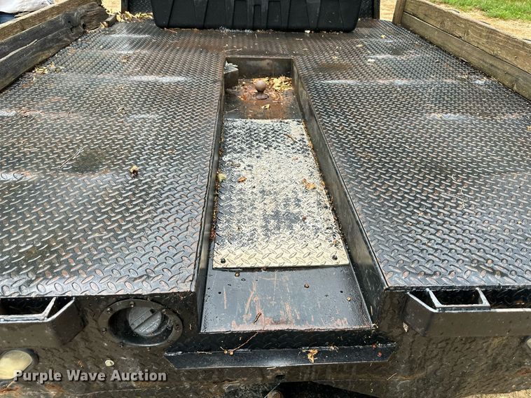 image for item DS2141 1992 Chevrolet C3500  flatbed pickup truck