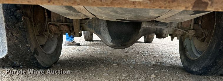 image for item DS2141 1992 Chevrolet C3500  flatbed pickup truck