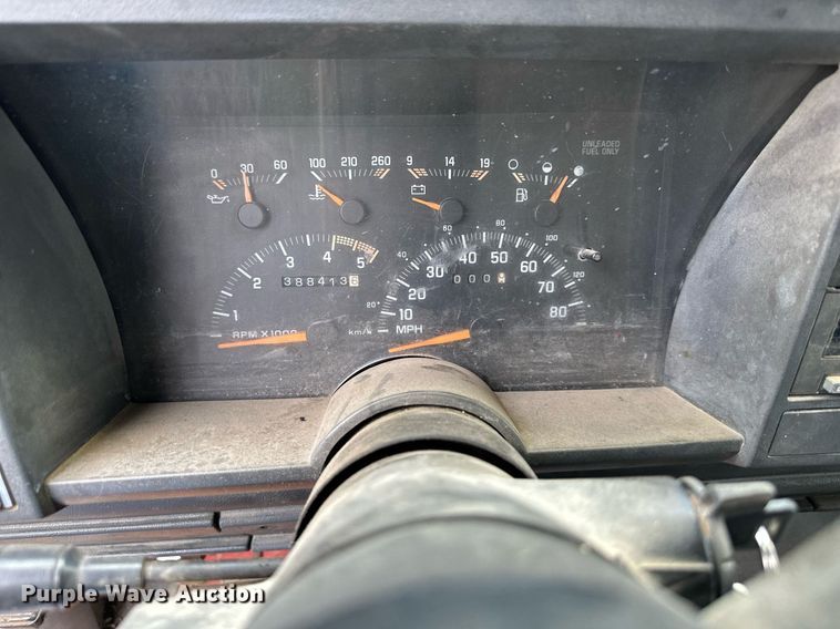 image for item DS2141 1992 Chevrolet C3500  flatbed pickup truck