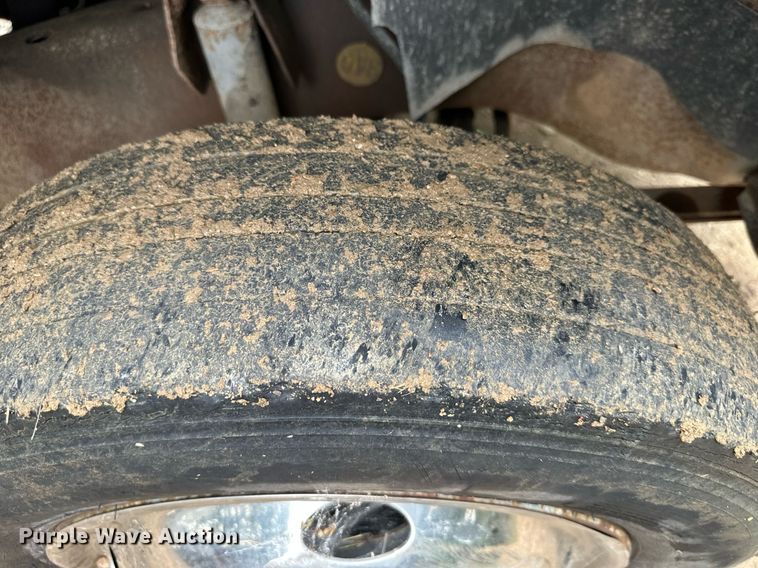 image for item DS2141 1992 Chevrolet C3500  flatbed pickup truck