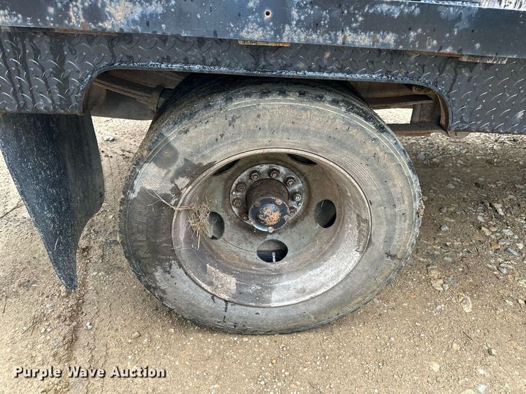 image for item DS2141 1992 Chevrolet C3500  flatbed pickup truck