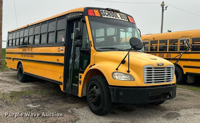 image for item DS2147 2008 Freightliner B2  school bus