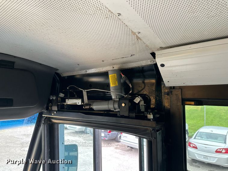 image for item DS2147 2008 Freightliner B2  school bus