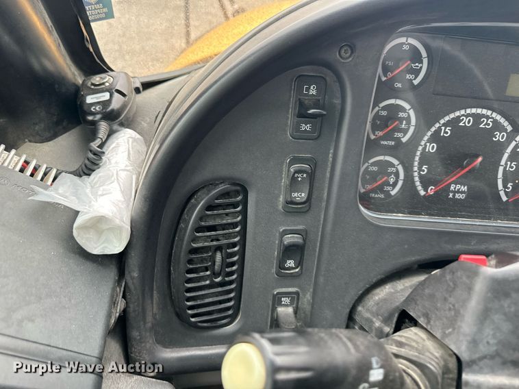 image for item DS2147 2008 Freightliner B2  school bus