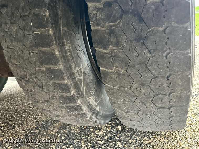 image for item DS2147 2008 Freightliner B2  school bus