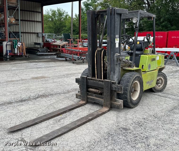 image for item DS2150 Clark C500-YS80  forklift