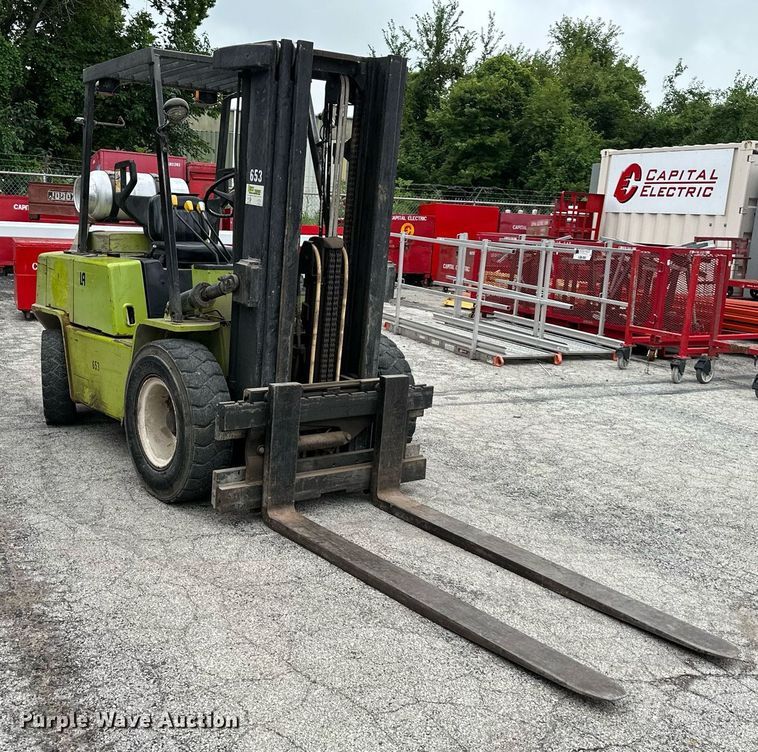 image for item DS2150 Clark C500-YS80  forklift