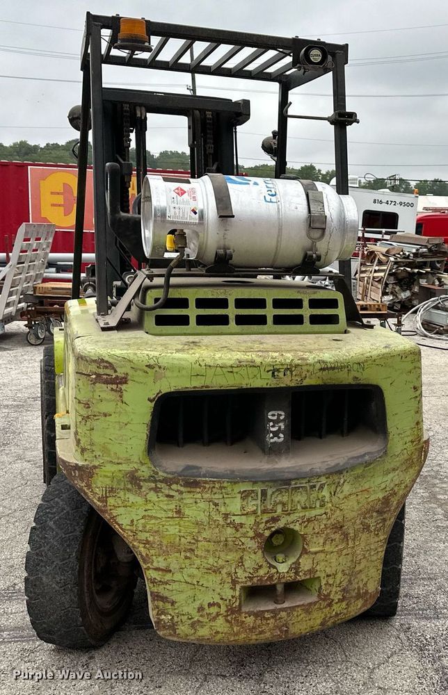 image for item DS2150 Clark C500-YS80  forklift