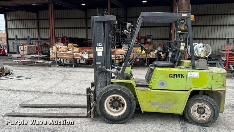 image for item DS2150 Clark C500-YS80  forklift