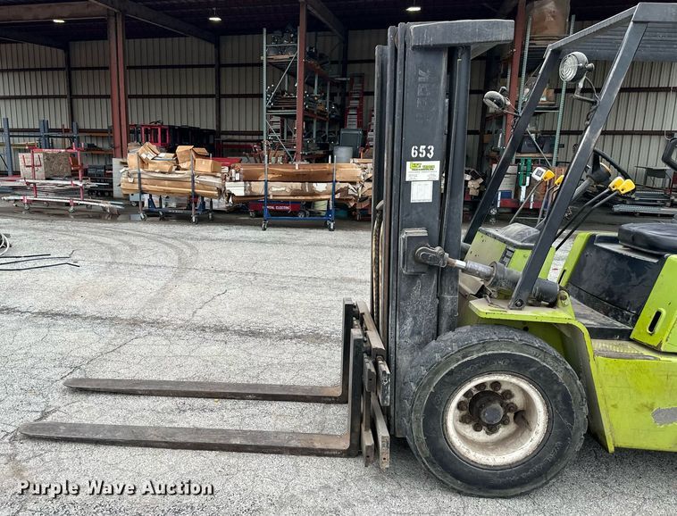 image for item DS2150 Clark C500-YS80  forklift