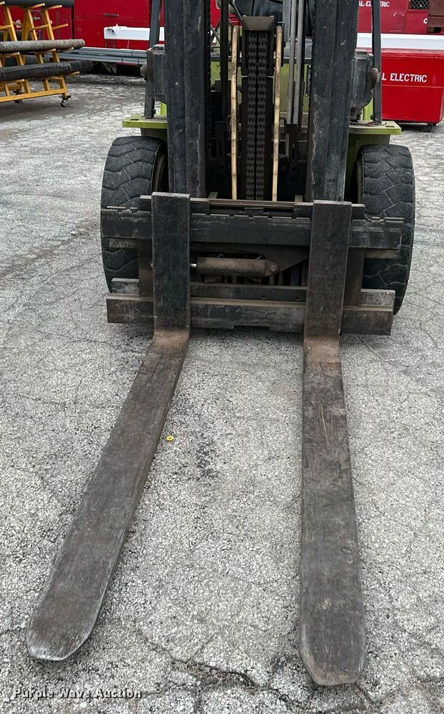 image for item DS2150 Clark C500-YS80  forklift