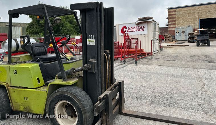 image for item DS2150 Clark C500-YS80  forklift