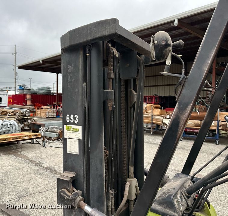 image for item DS2150 Clark C500-YS80  forklift