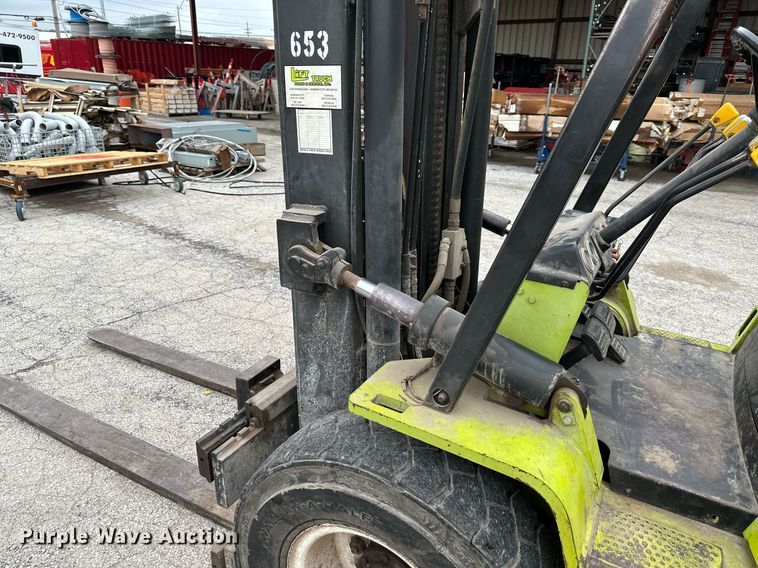 image for item DS2150 Clark C500-YS80  forklift
