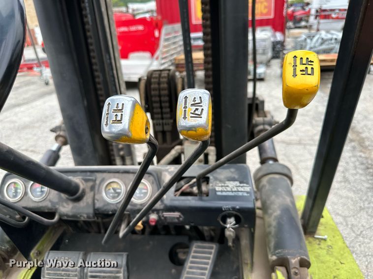 image for item DS2150 Clark C500-YS80  forklift