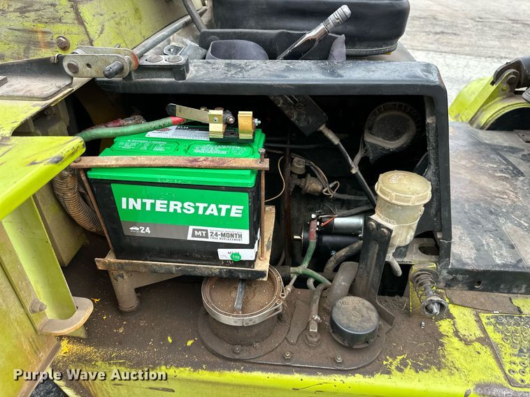 image for item DS2150 Clark C500-YS80  forklift