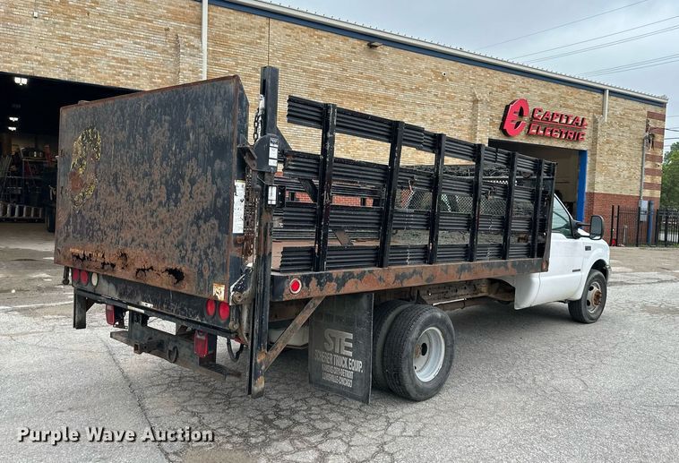 image for item DS2152 2000 Ford F350 Super Duty  flatbed pickup truck