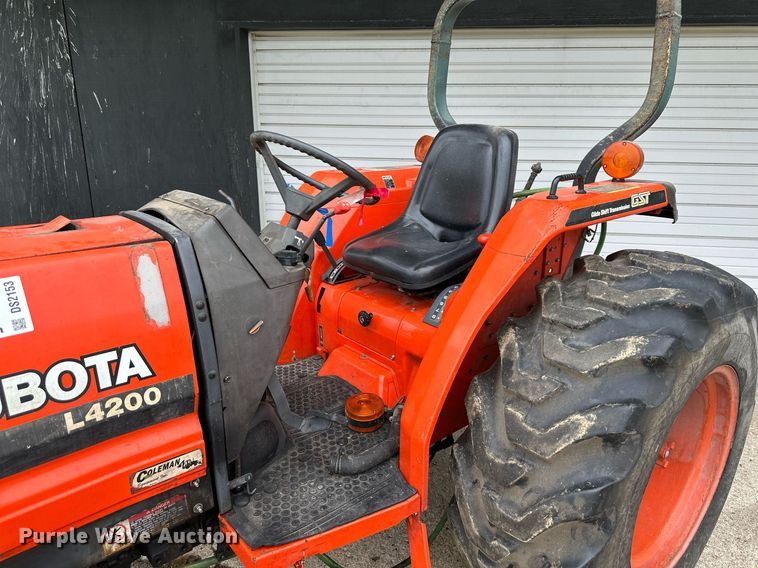 image for item DS2153 Kubota L4200FGST  tractor