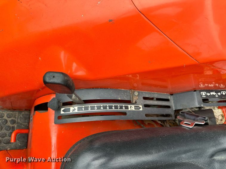 image for item DS2153 Kubota L4200FGST  tractor