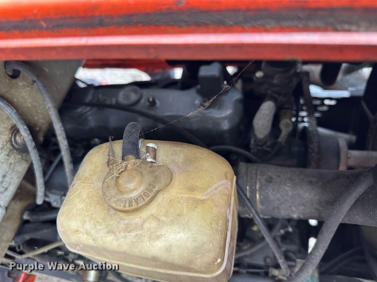 image for item DS2153 Kubota L4200FGST  tractor