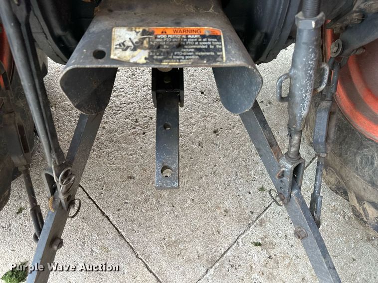 image for item DS2153 Kubota L4200FGST  tractor