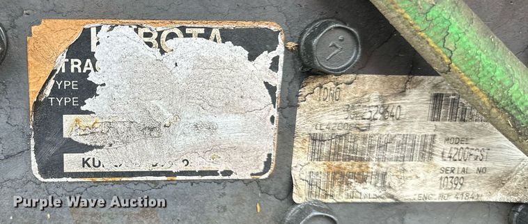 image for item DS2153 Kubota L4200FGST  tractor