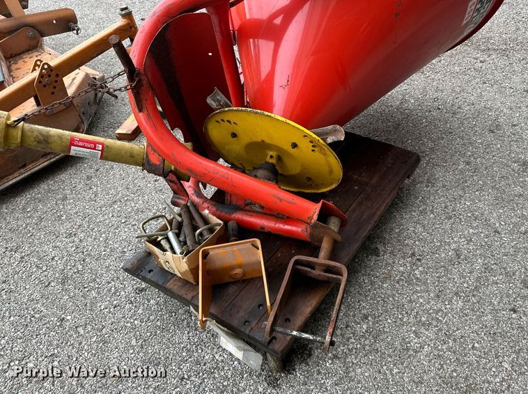 image for item DS2153 Kubota L4200FGST  tractor