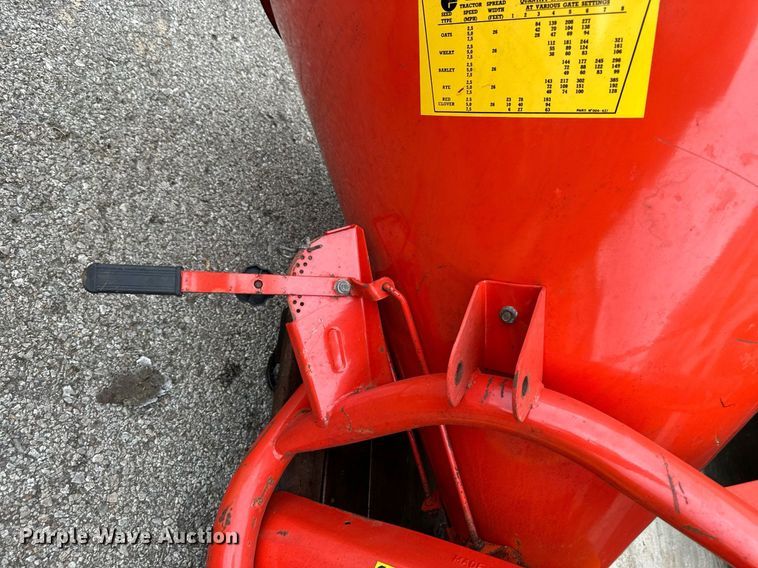 image for item DS2153 Kubota L4200FGST  tractor