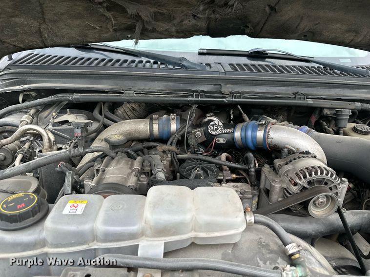 image for item DS2157 2002  Ford F350 Super Duty  Crew Cab pickup truck