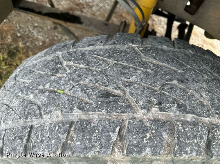 image for item DS2157 2002  Ford F350 Super Duty  Crew Cab pickup truck