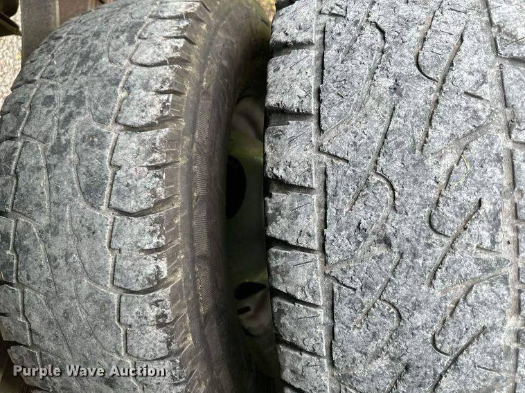 image for item DS2157 2002  Ford F350 Super Duty  Crew Cab pickup truck