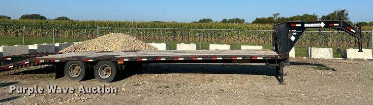 image for item DS2160 2013 Diamond T  equipment trailer