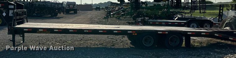 image for item DS2160 2013 Diamond T  equipment trailer