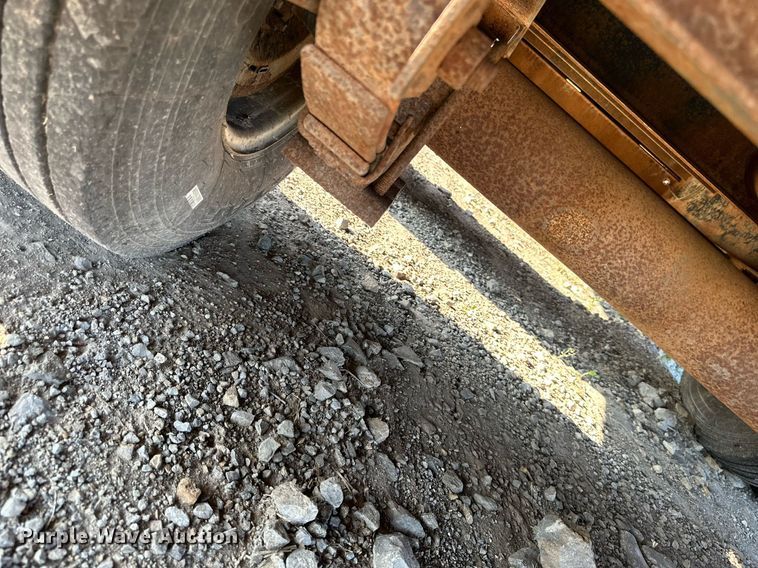 image for item DS2160 2013 Diamond T  equipment trailer