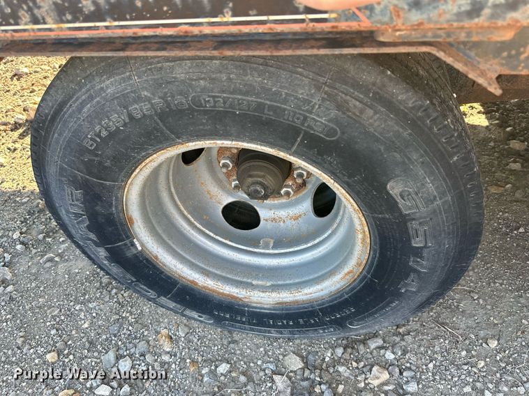 image for item DS2160 2013 Diamond T  equipment trailer