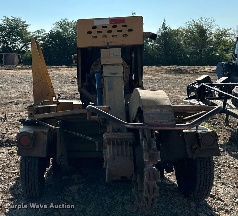 image for item DS2162 2003 Vermeer SC752  stump grinder